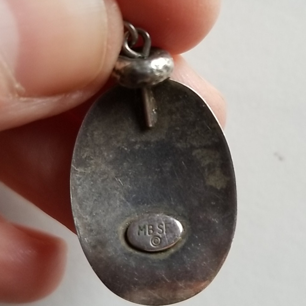 Silver earrings - Picture 2 of 3